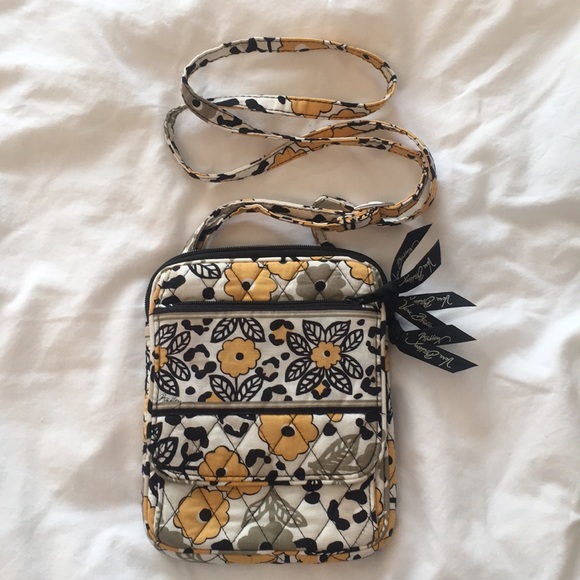 Vera Bradley Handbags - Vera Bradley Mini Hipster in “Go Wild”